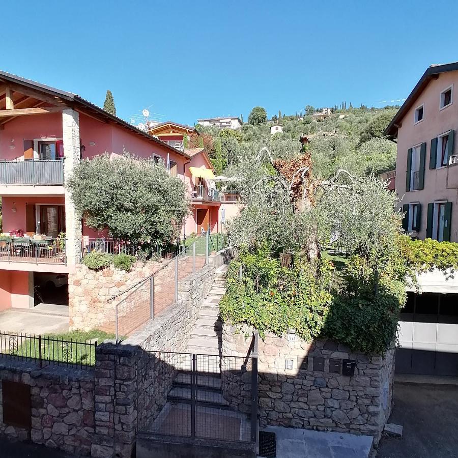 New Marina Apartments Torri Del Benaco Buitenkant foto