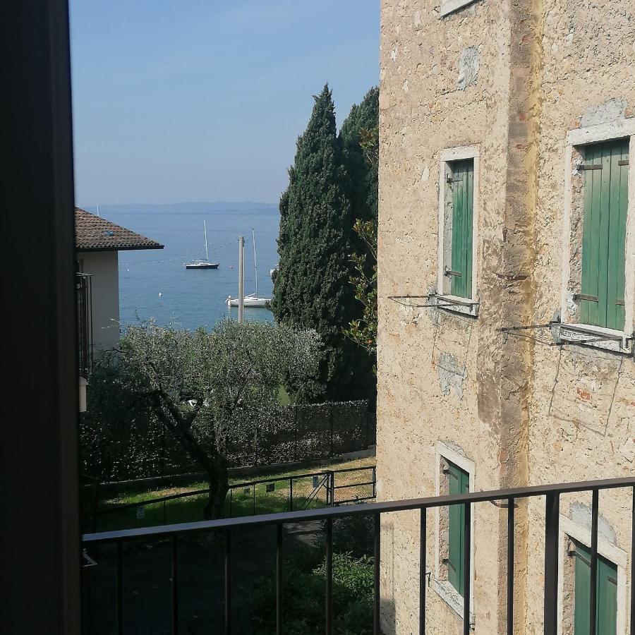 New Marina Apartments Torri Del Benaco Buitenkant foto
